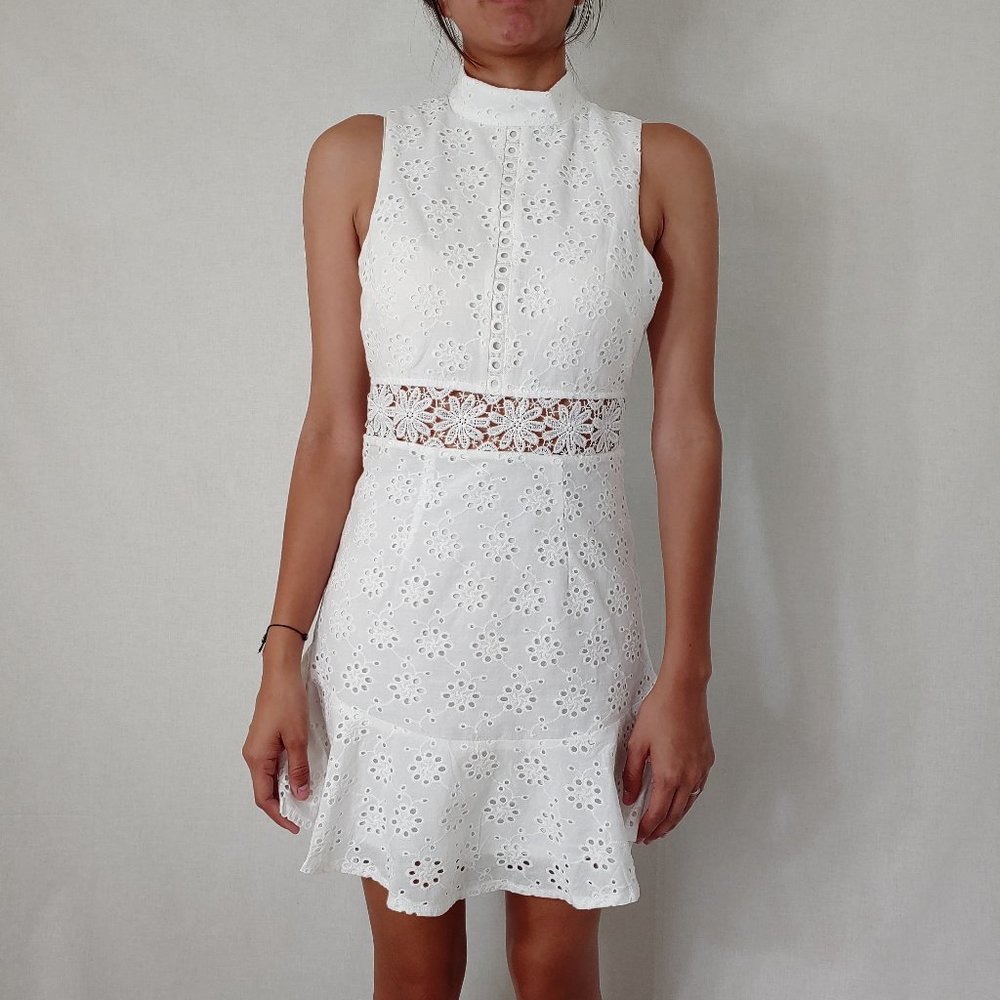 Jun & Ivy/Francesca's Hi-Neck White Dress- Size XS